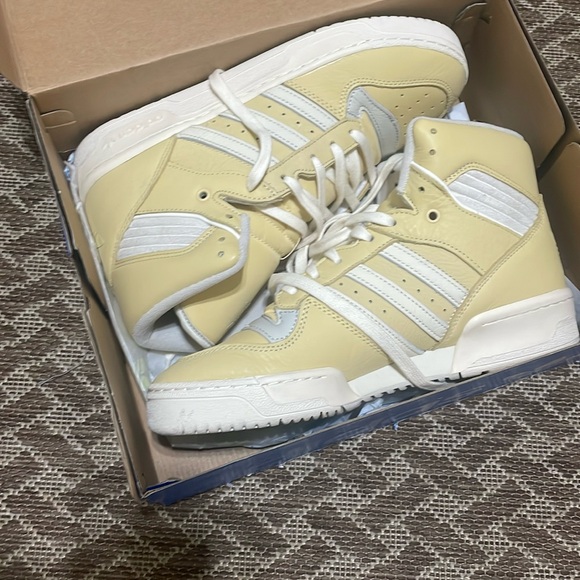 adidas Shoes - Adidas Rivalry Hi